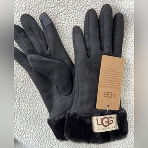❄️LAST PAIR!❄️ NWT UGG WINTER FUR GLOVES